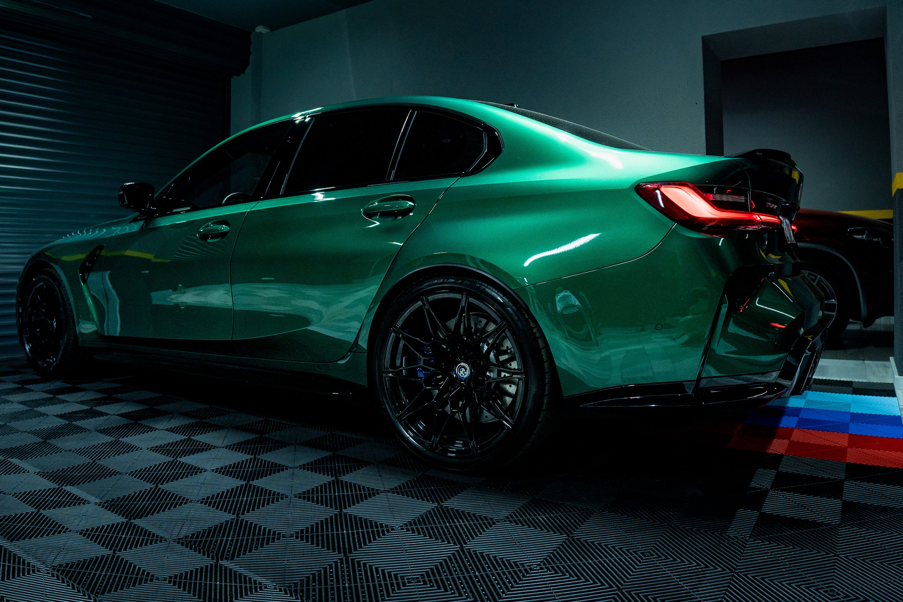 myfloor-DetailTrax-Background-BMW-M3-Bulgaria